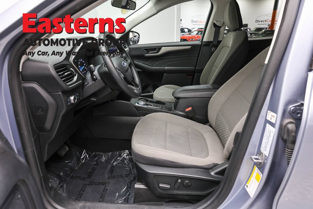 Used 2022 Ford Escape SE w/ Convenience Package FWD image 14