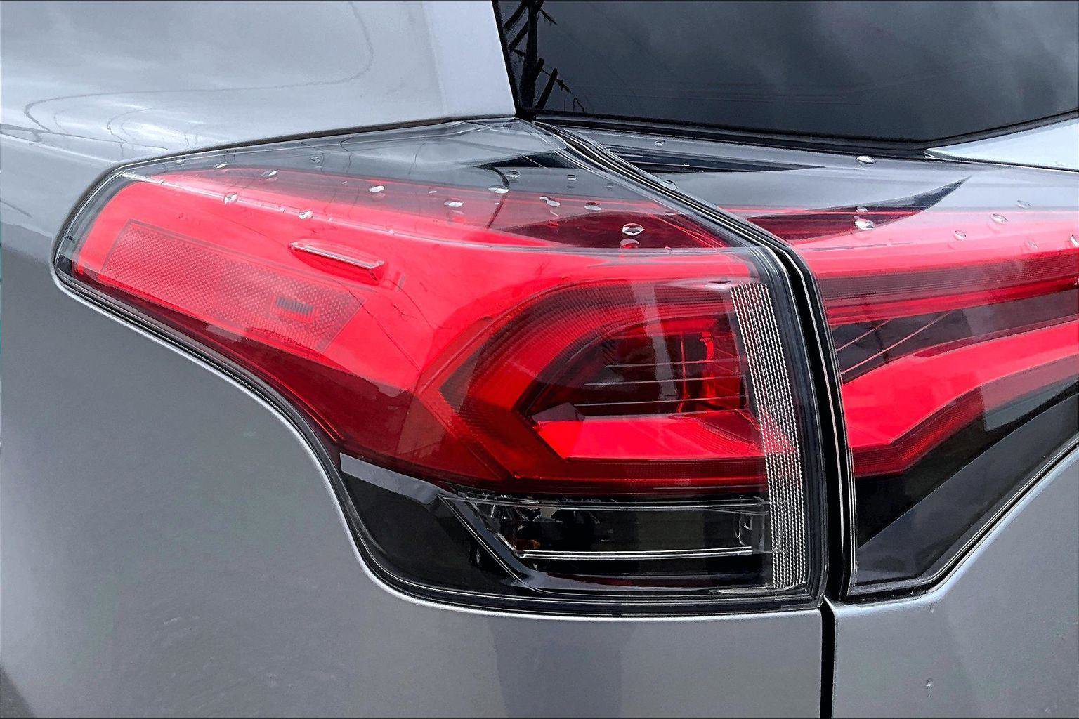 Used 2017 Toyota RAV4 Limited w/ Advanced Technology Package image 30