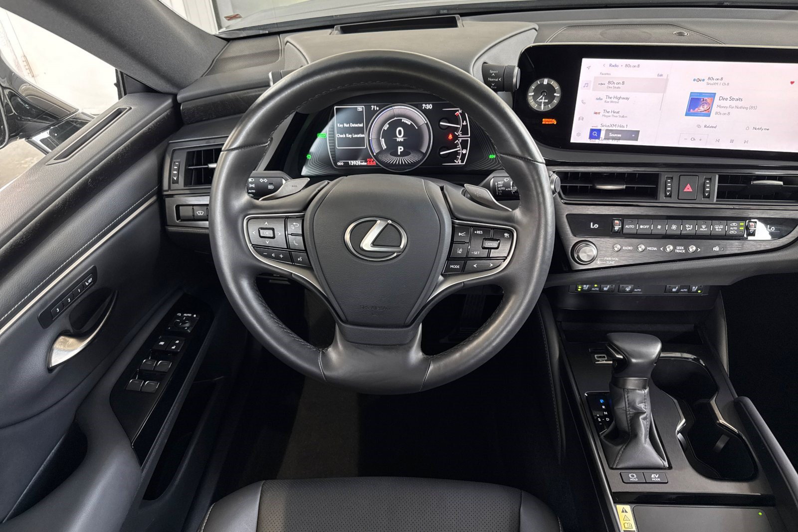Used 2025 Lexus ES 300h w/ Premium Package FWD image 18