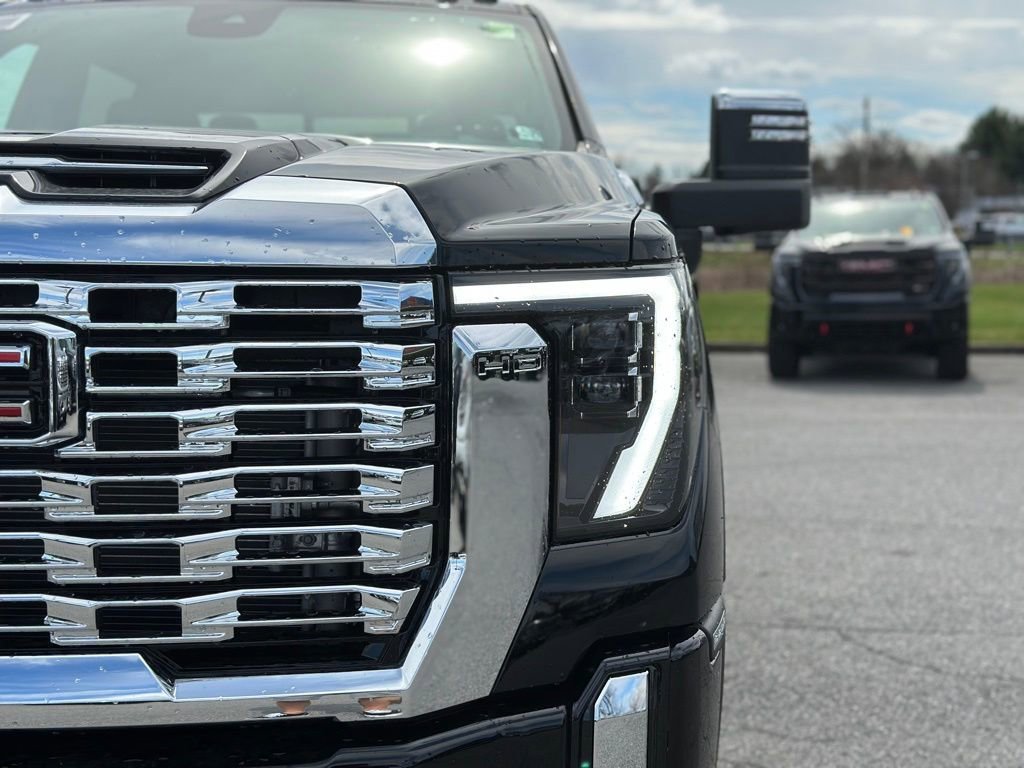 New 2026 GMC Sierra 3500 Denali w/ Denali Reserve Package AWD/4WD image 33