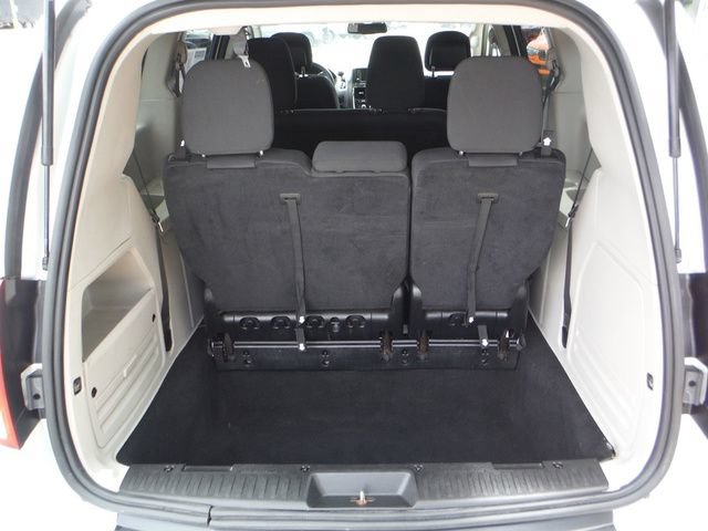 Certified 2019 Dodge Grand Caravan SE FWD image 32