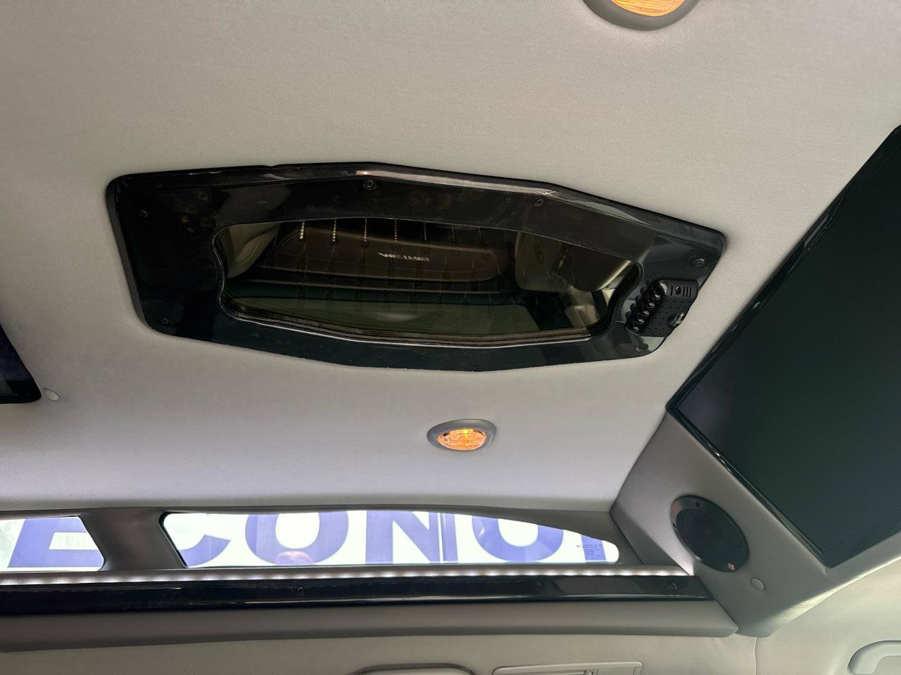 Used 2016 Mercedes-Benz Metris Passenger image 32