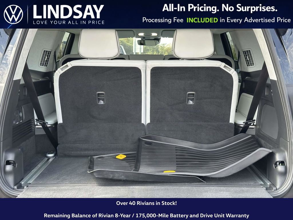 Used 2023 Rivian R1S Adventure image 17