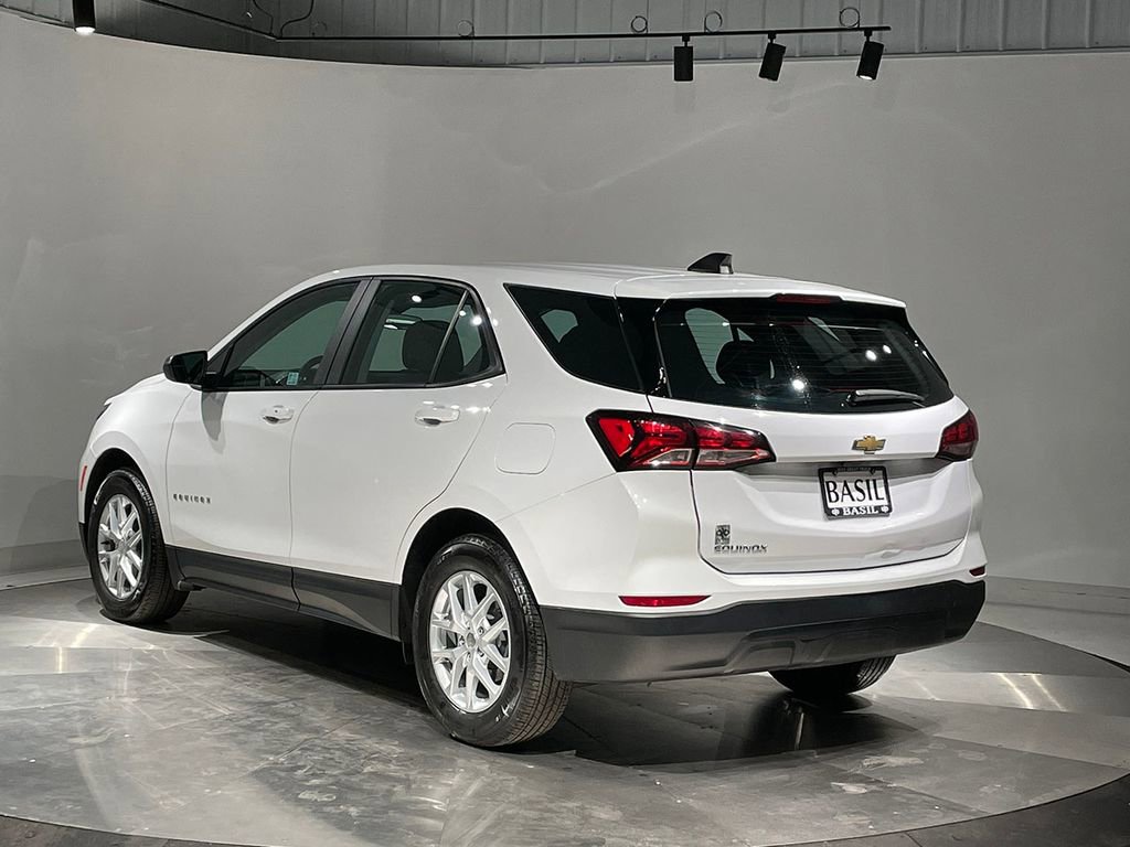 Used 2023 Chevrolet Equinox LS image 13
