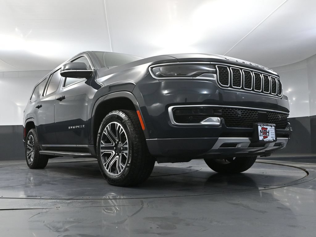 Used 2022 Jeep Wagoneer Series III AWD/4WD image 56