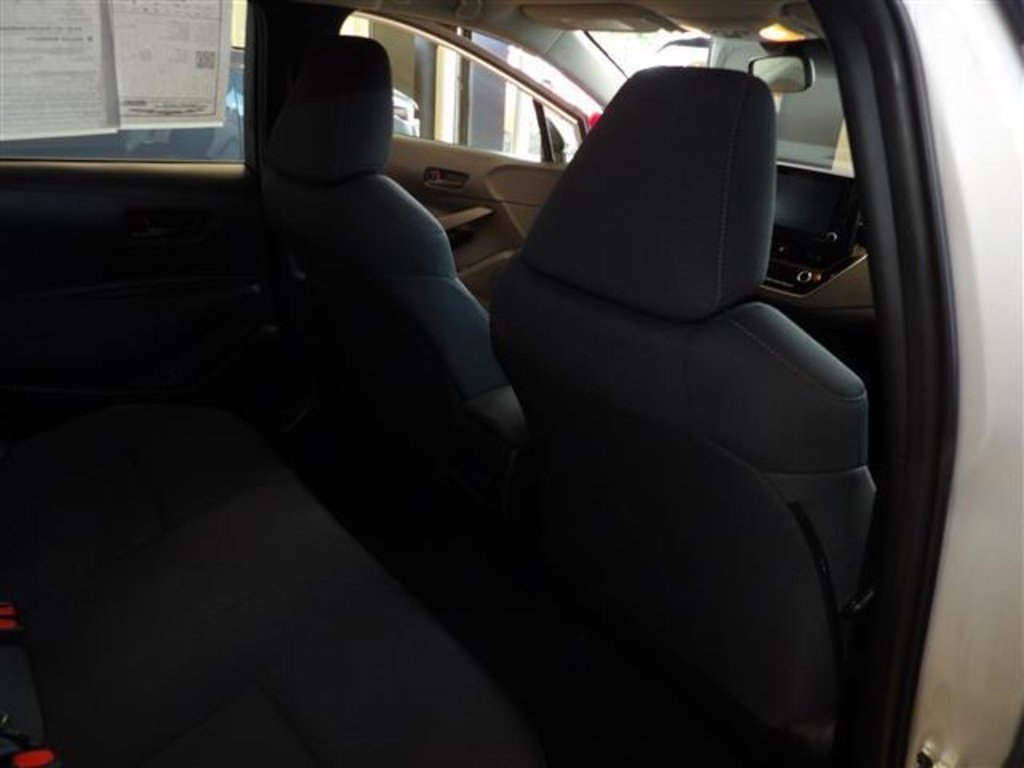 Used 2022 Toyota Corolla LE image 16