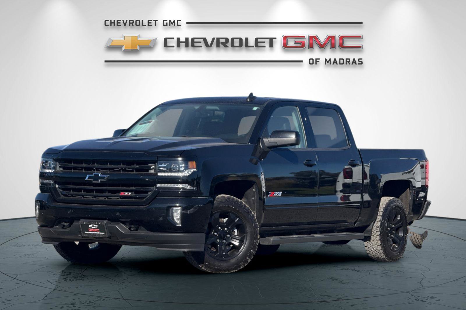 Used 2017 Chevrolet Silverado 1500 LTZ Z71 w/ Midnight Edition AWD/4WD image 7