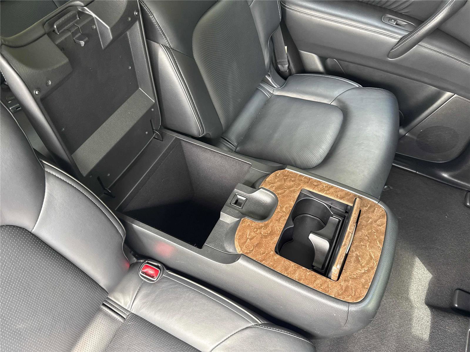 Used 2016 INFINITI QX80 2WD image 31