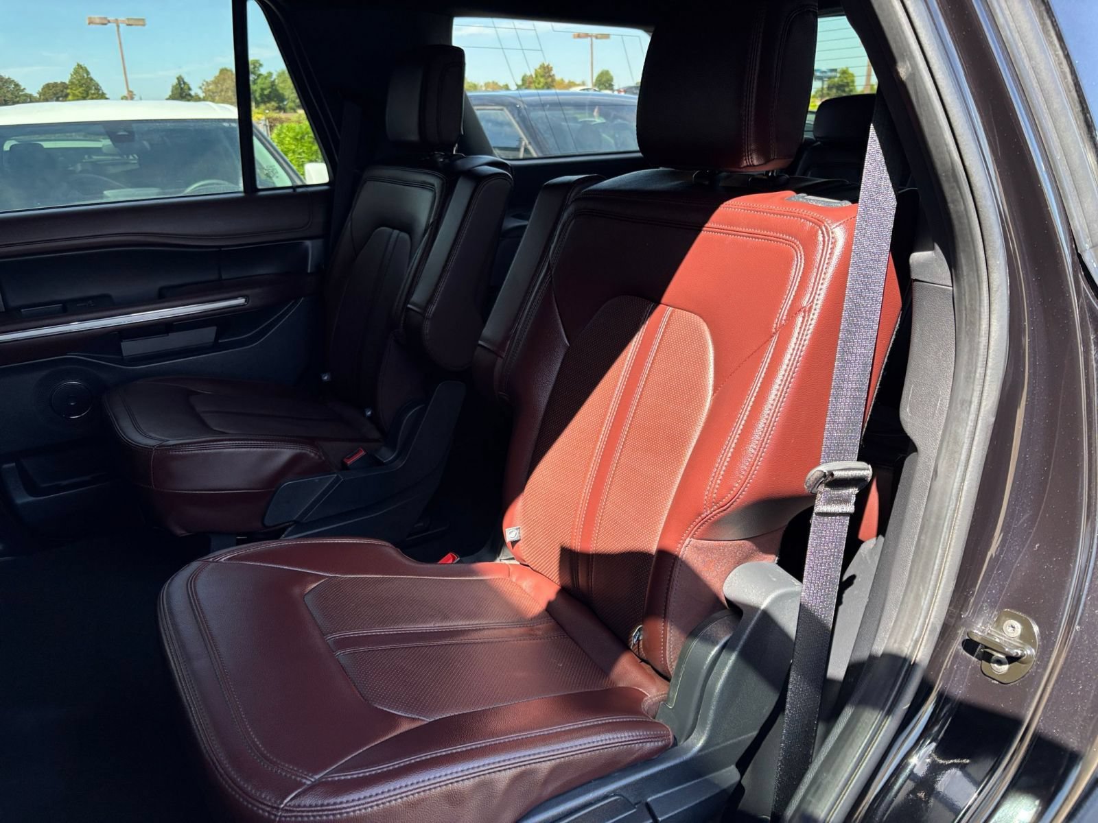 Used 2024 Ford Expedition Limited AWD/4WD image 41