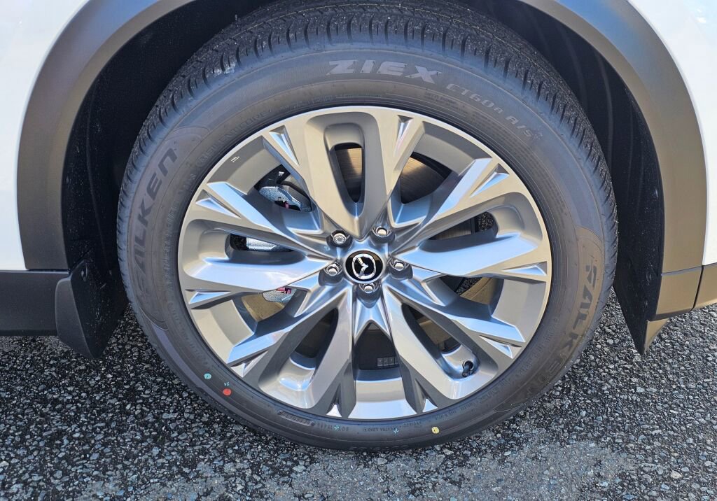 New 2026 MAZDA CX-90 Plug-In Hybrid w/ Preferred image 33