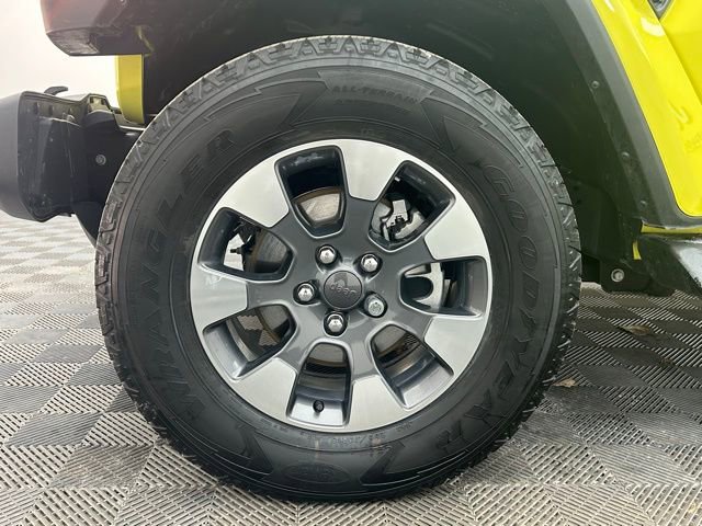 Used 2022 Jeep Wrangler Unlimited Sahara w/ Cold Weather Group image 17