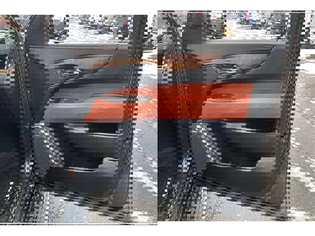 Used 2016 Cadillac Escalade Premium image 25