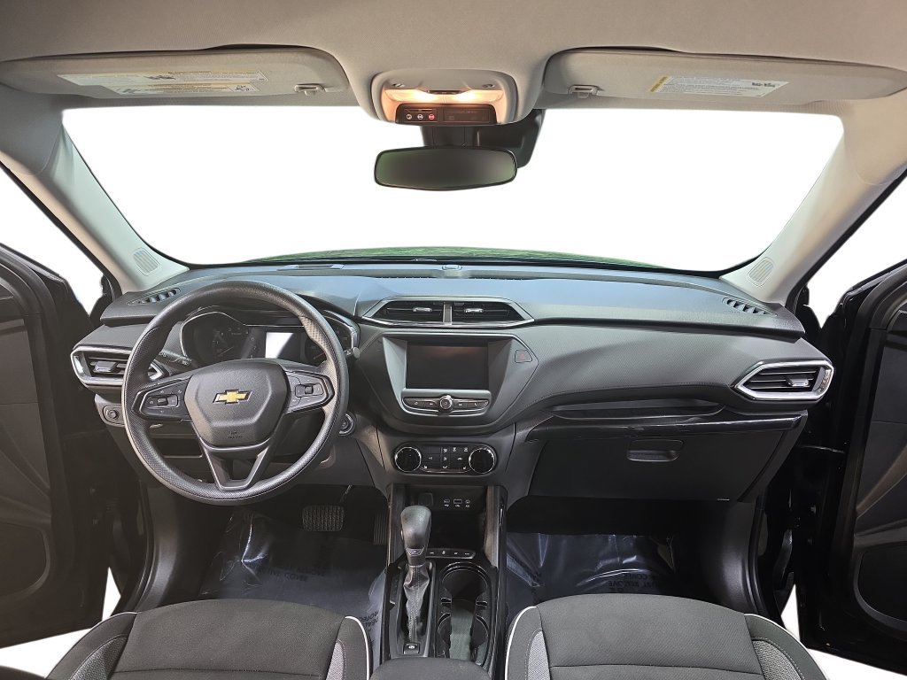 Used 2023 Chevrolet TrailBlazer LT AWD/4WD image 9