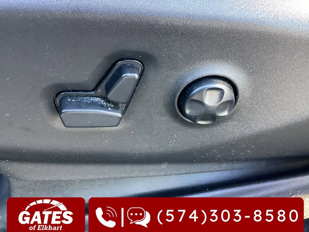 Used 2020 Chrysler Pacifica Touring-L Plus image 18