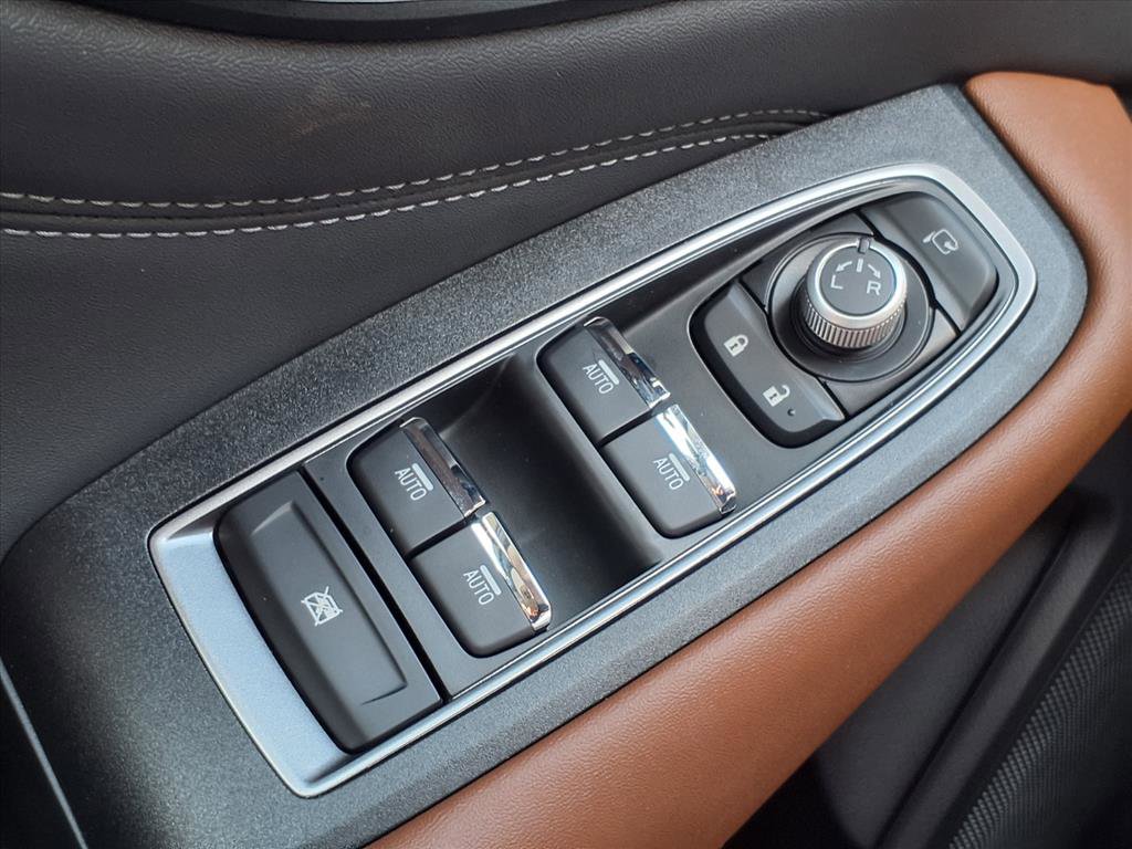 New 2025 Subaru Outback Touring XT image 9