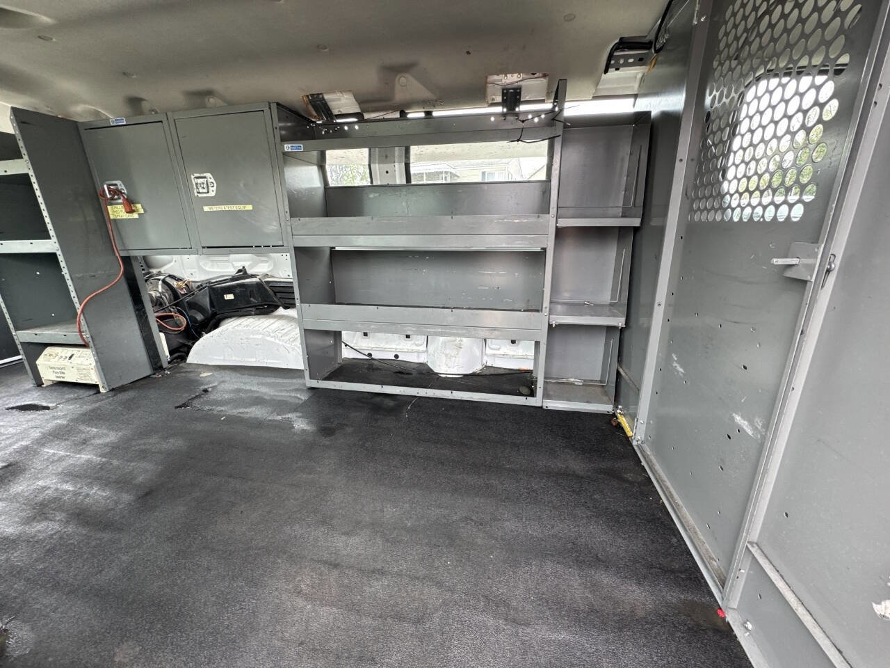 Used 2008 Ford E-350 and Econoline 350 Extended Super Duty image 17