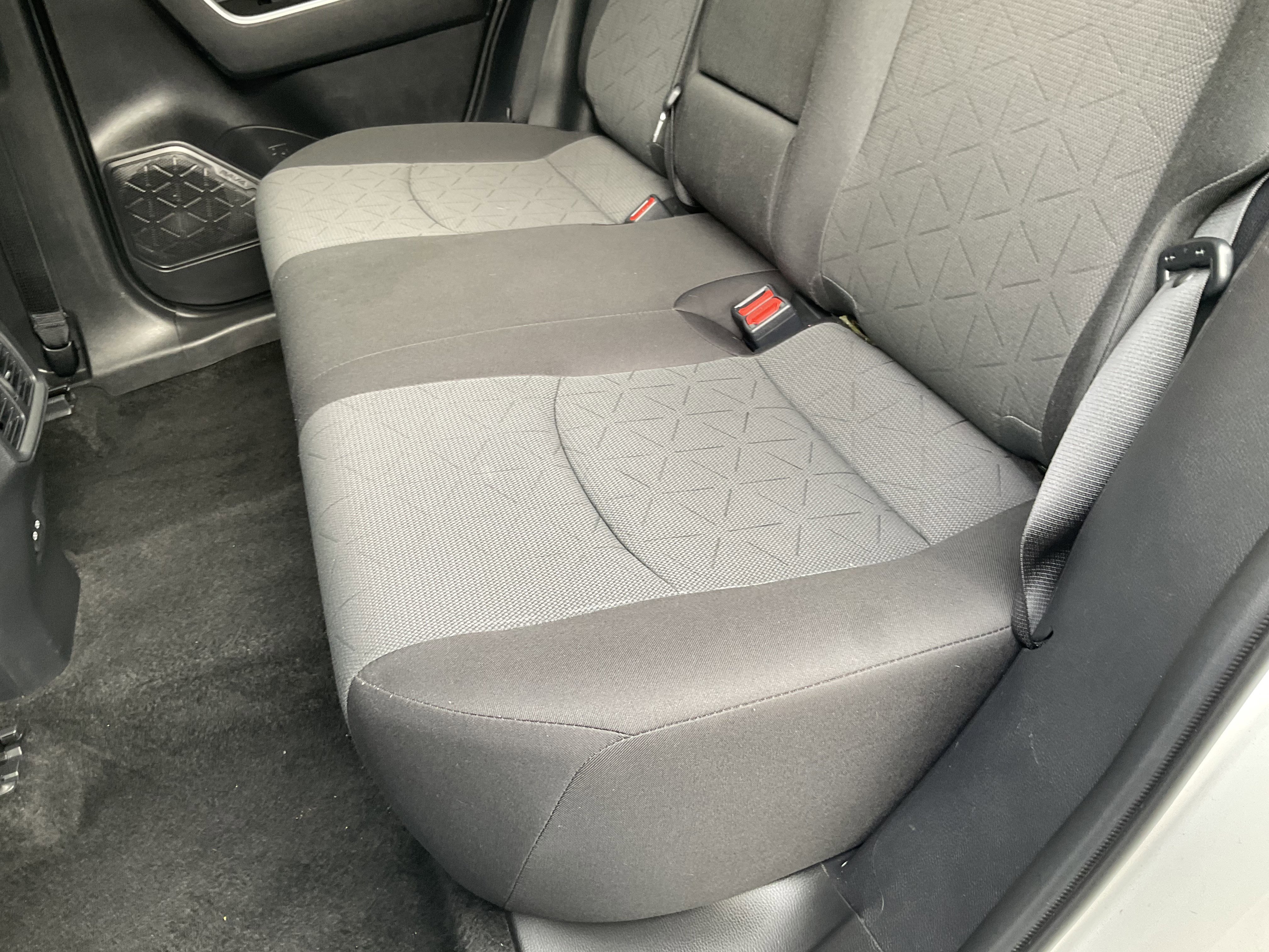 Used 2021 Toyota RAV4 XLE w/ XLE Grade Weather Package AWD/4WD image 34