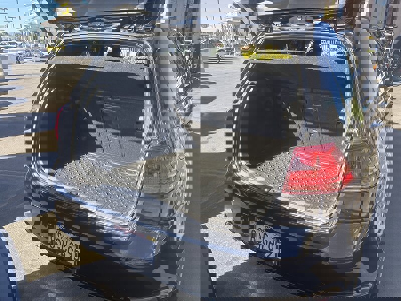 Used 2016 Volkswagen Golf 4-Door image 16