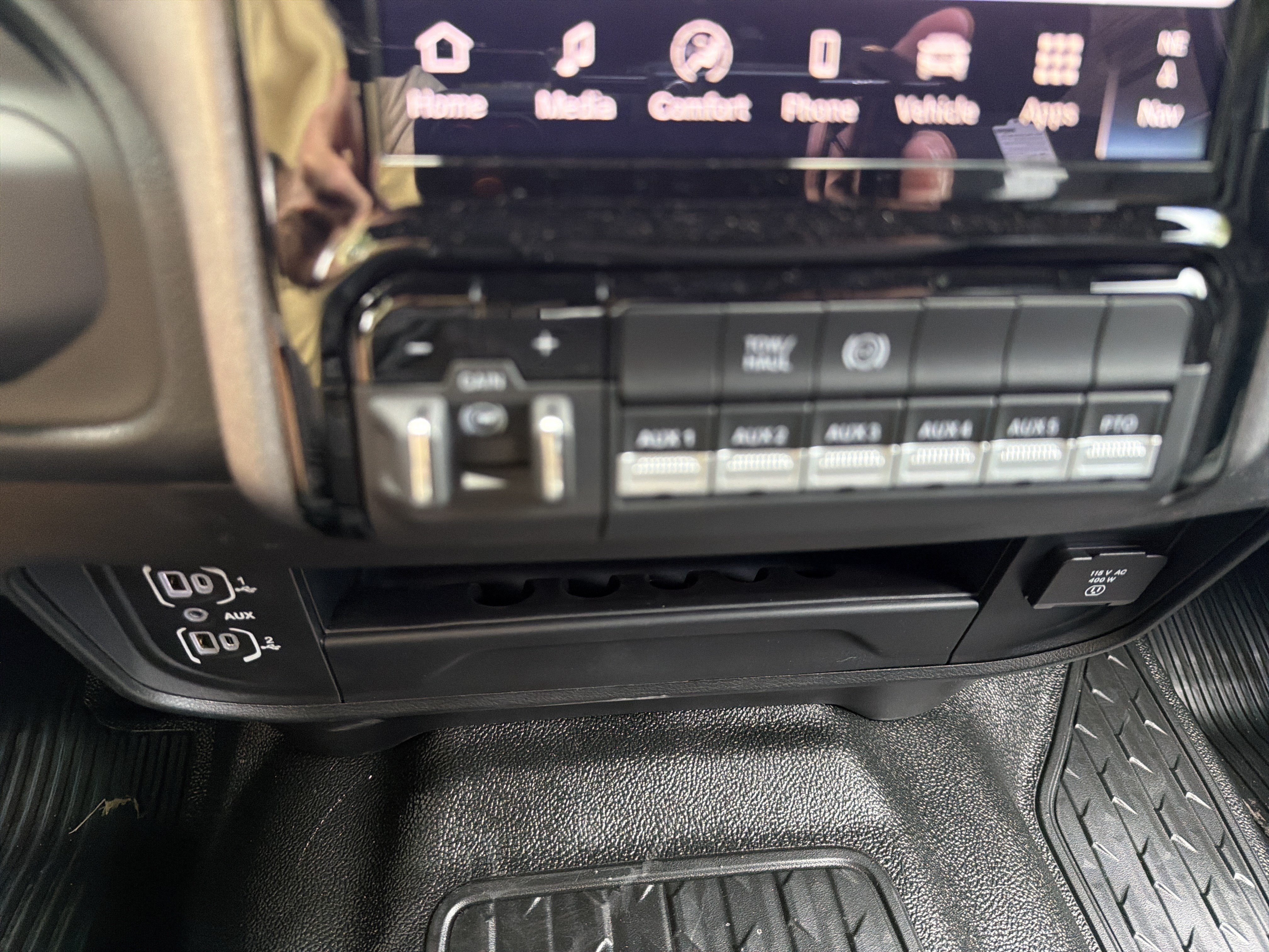 New 2026 RAM 5500 Tradesman AWD/4WD image 28