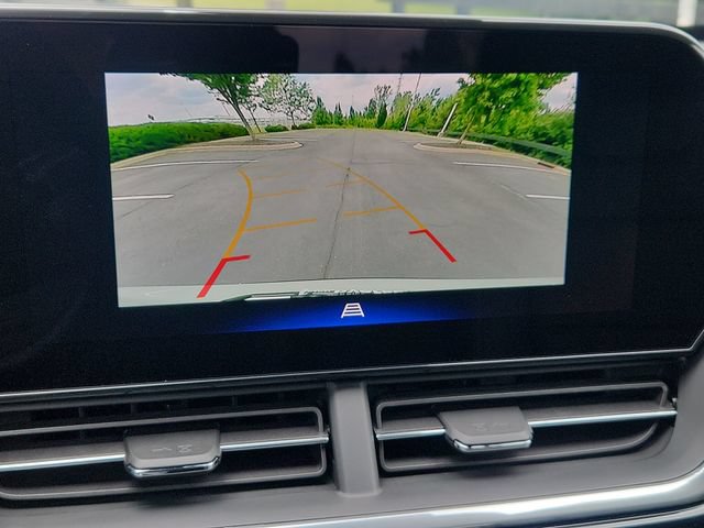 New 2026 Chevrolet Trax ACTIV w/ Sunroof Package FWD image 28