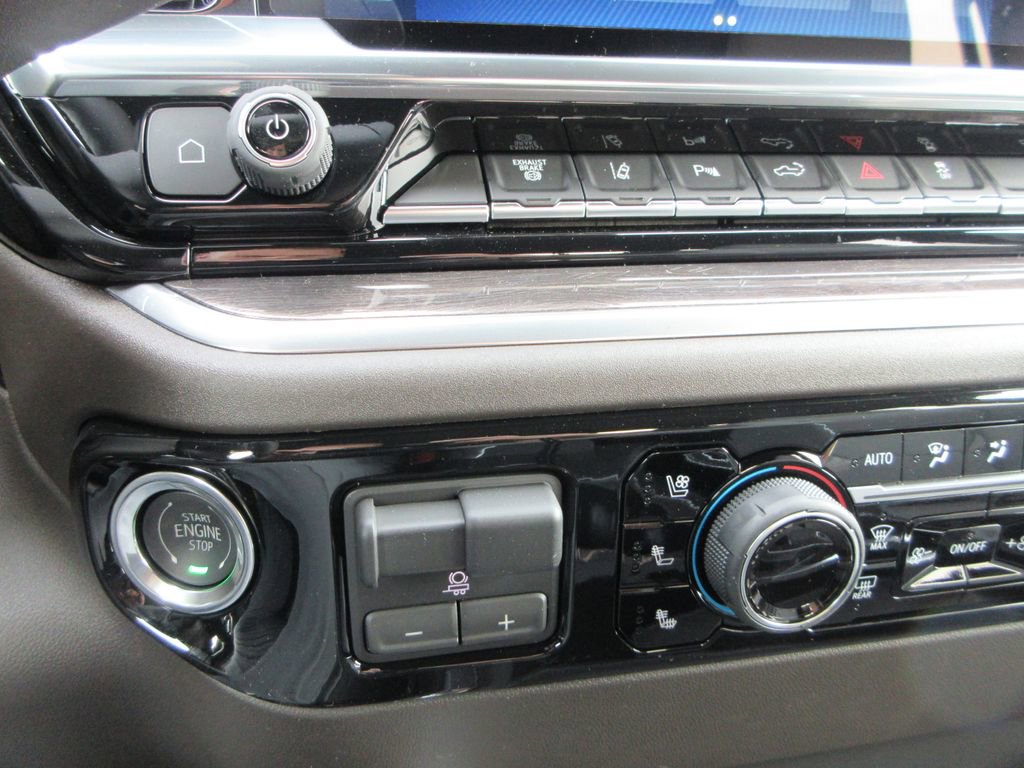 New 2026 Chevrolet Silverado 3500 LTZ w/ LTZ Premium Package image 34