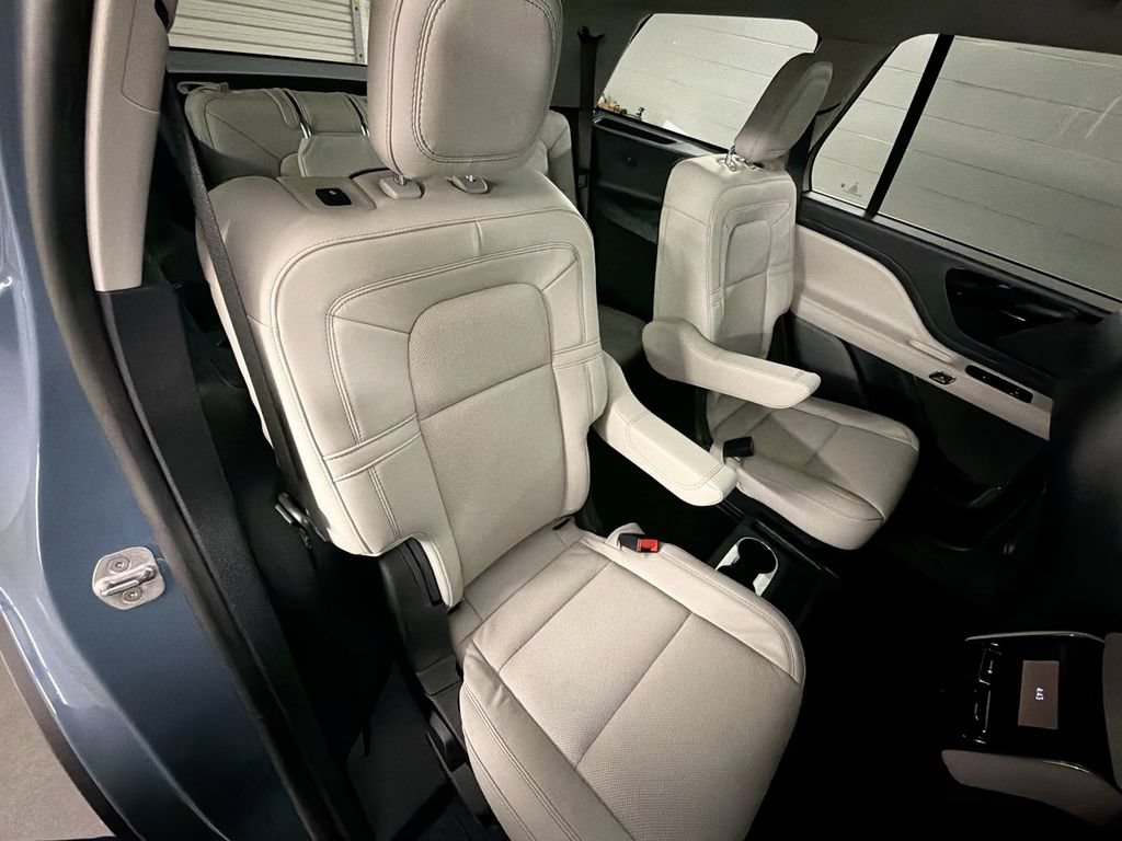 Used 2026 Lincoln Aviator 2WD image 26