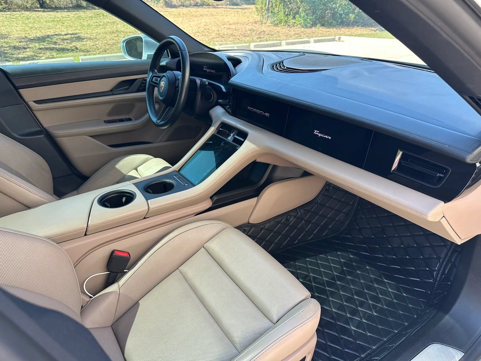 Used 2020 Porsche Taycan 4S AWD/4WD image 9