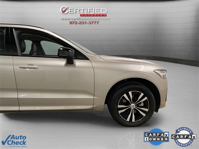 Used 2025 Volvo XC60 B5 Core image 11
