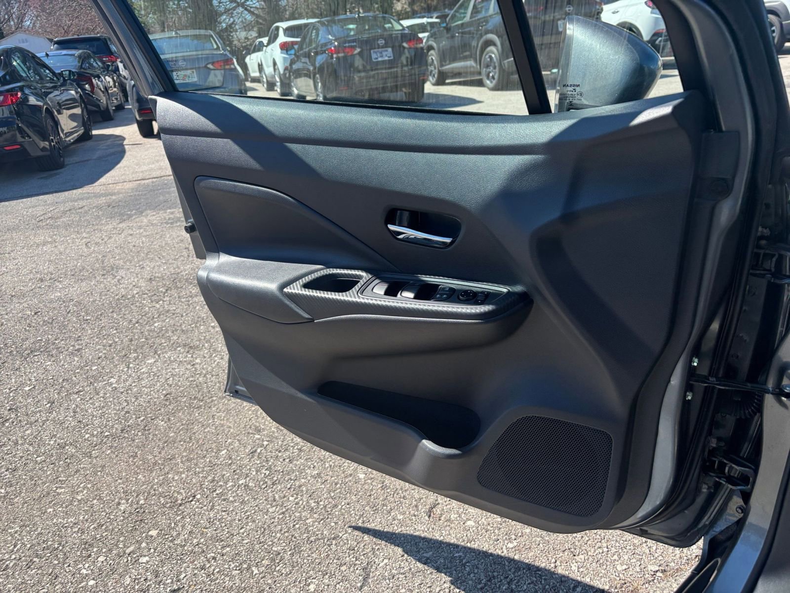 Used 2025 Nissan Versa SV image 18