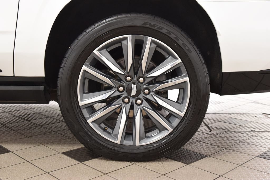 Used 2023 Cadillac Escalade ESV Sport Platinum w/ Heavy-Duty Trailer Package AWD/4WD image 28