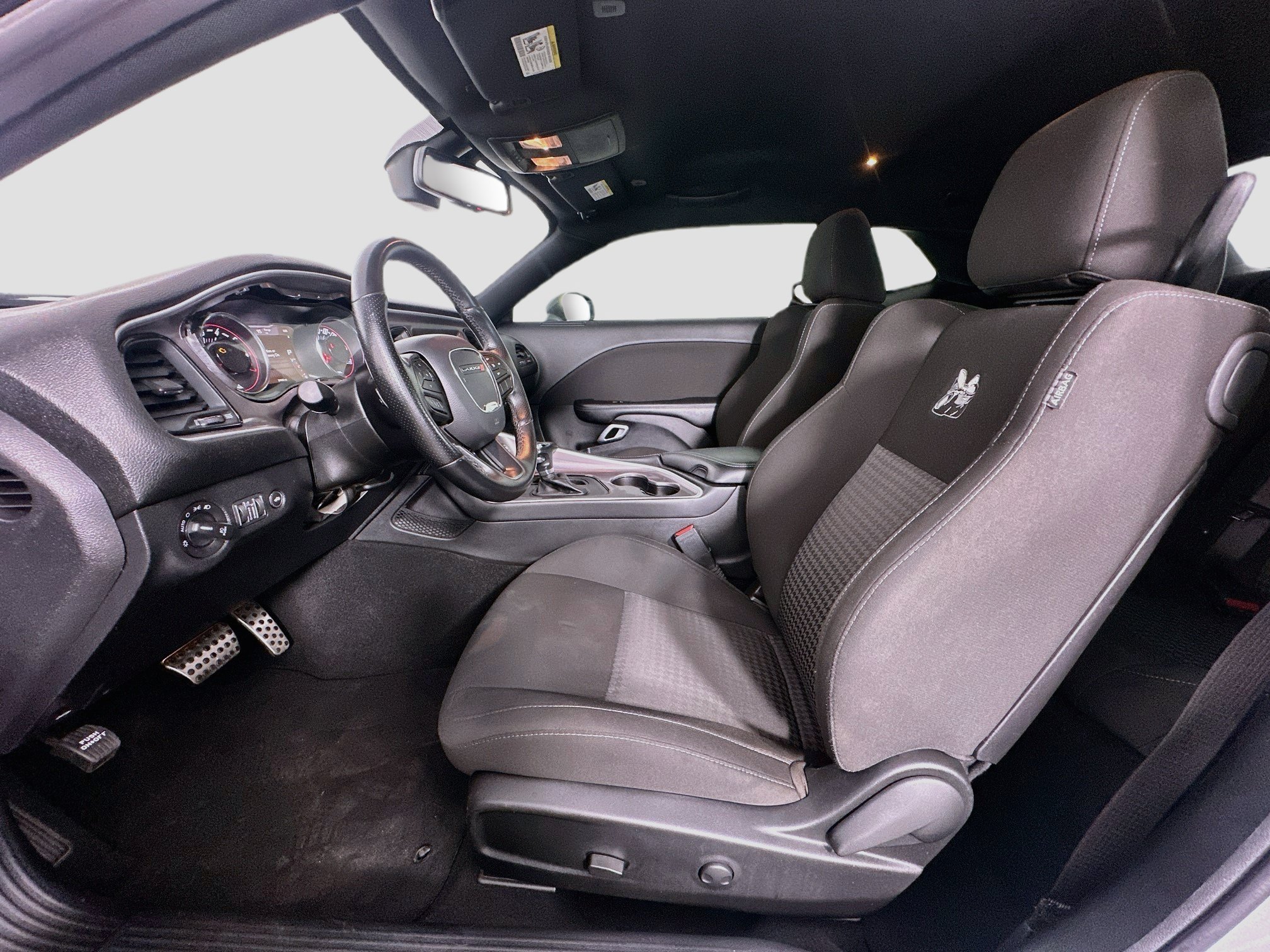 Used 2022 Dodge Challenger R/T Scat Pack w/ Driver Convenience Group RWD image 13