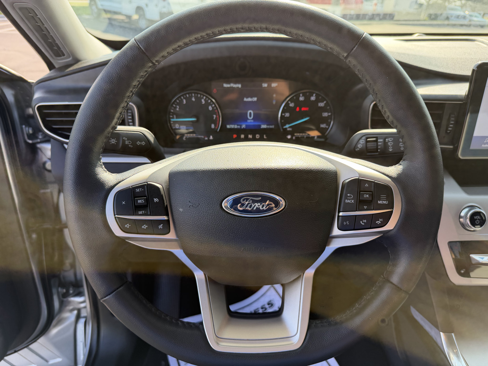 Used 2024 Ford Explorer XLT w/ Equipment Group 202A AWD/4WD image 14