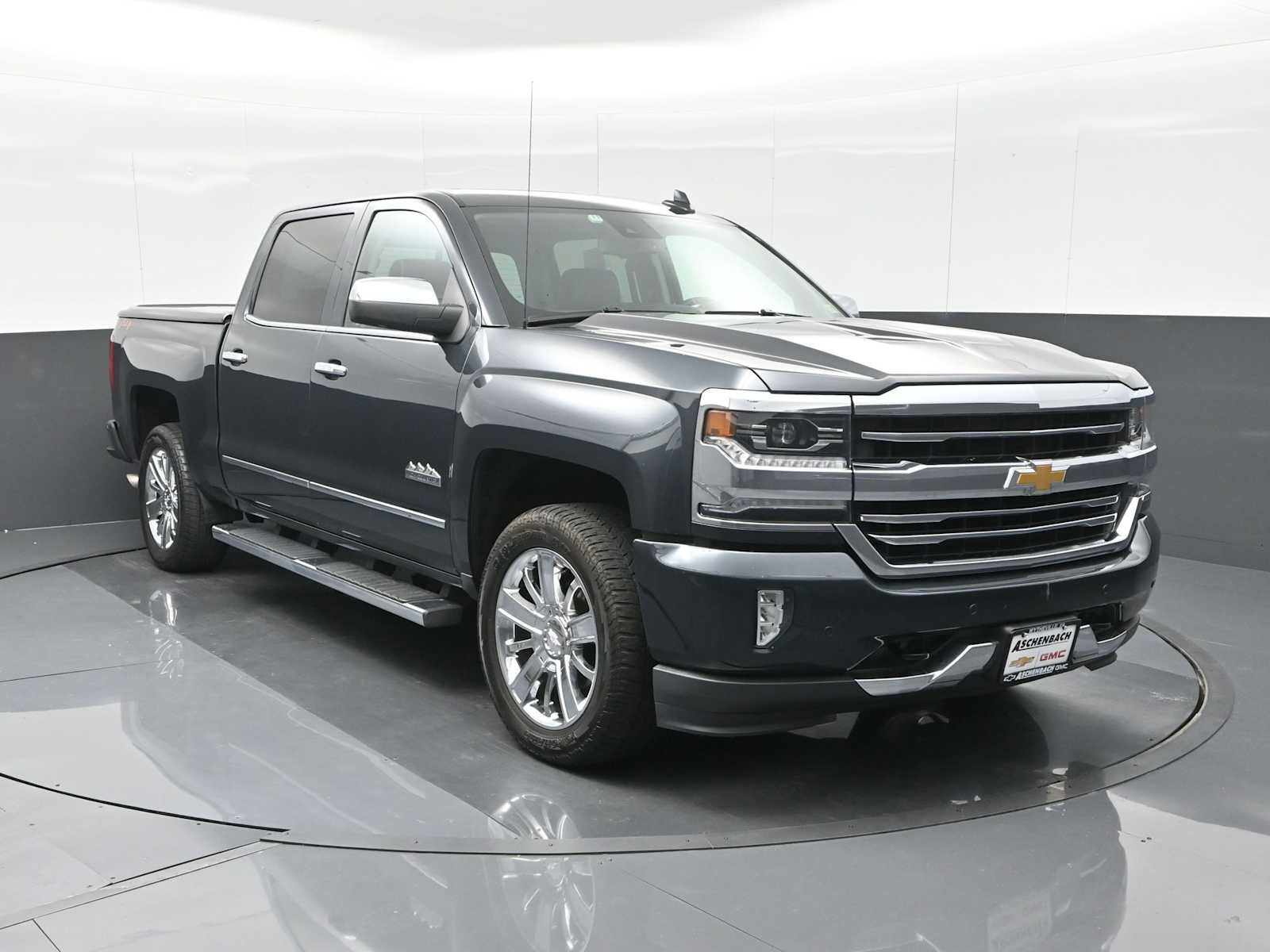 Used 2018 Chevrolet Silverado 1500 High Country image 2