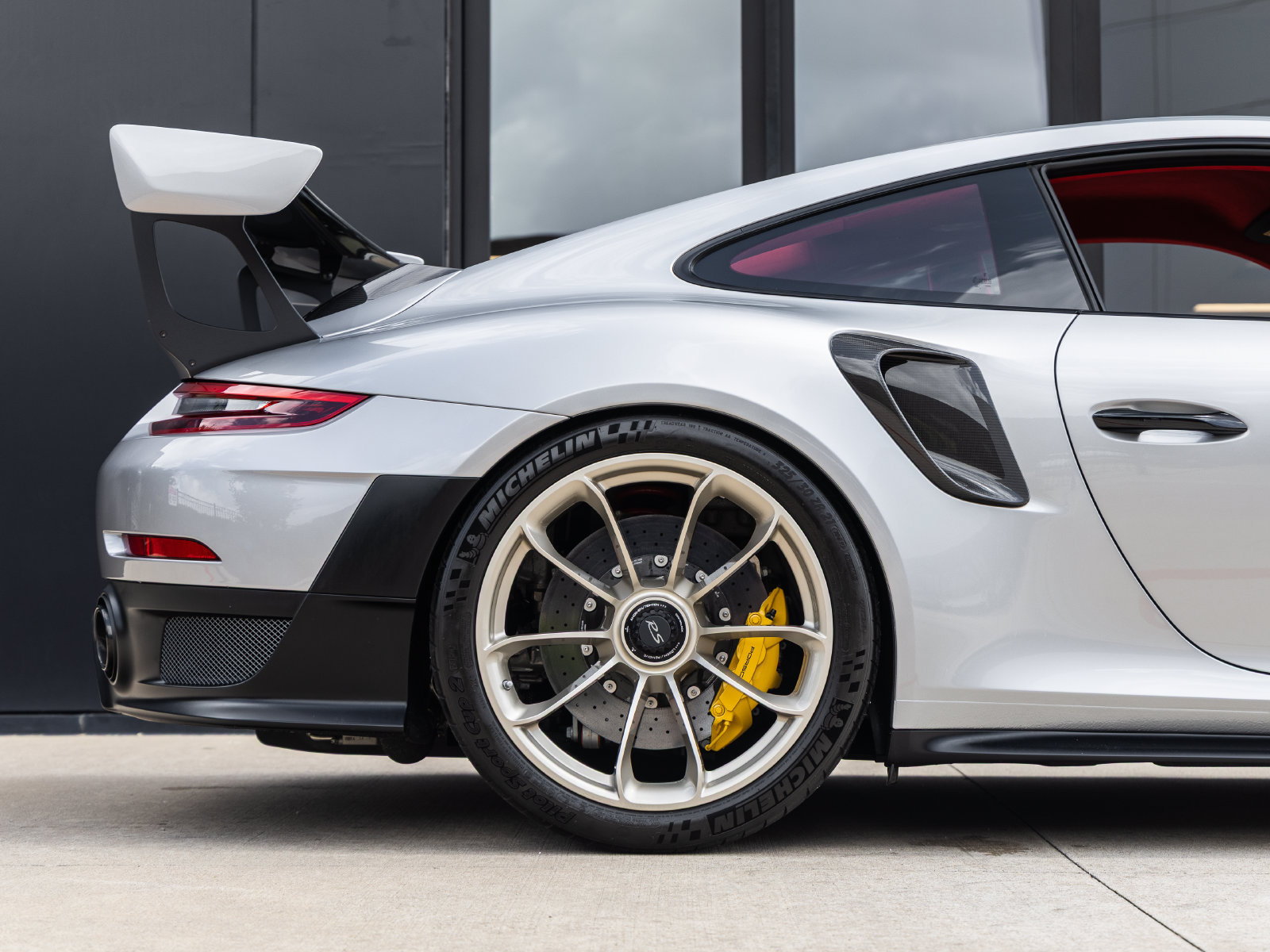 Certified 2018 Porsche 911 GT2 RS RWD image 35