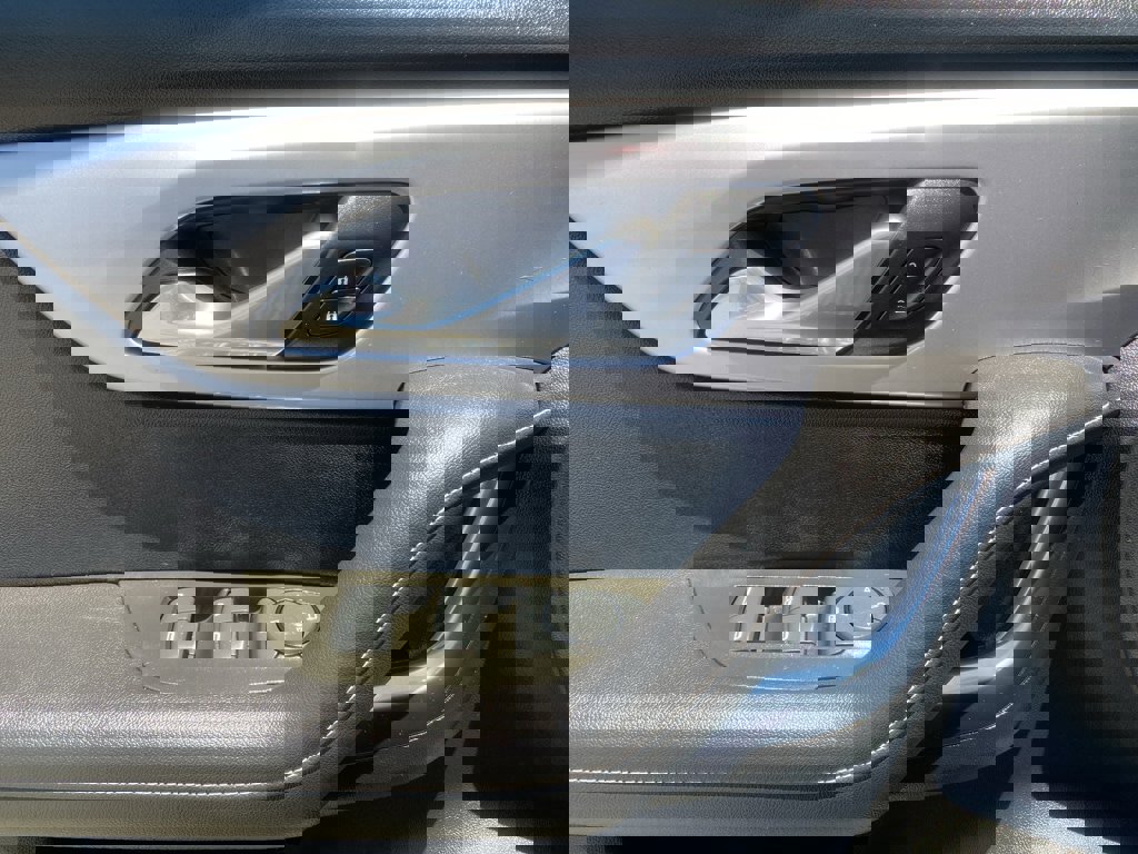 Used 2023 Chevrolet Blazer LT image 21