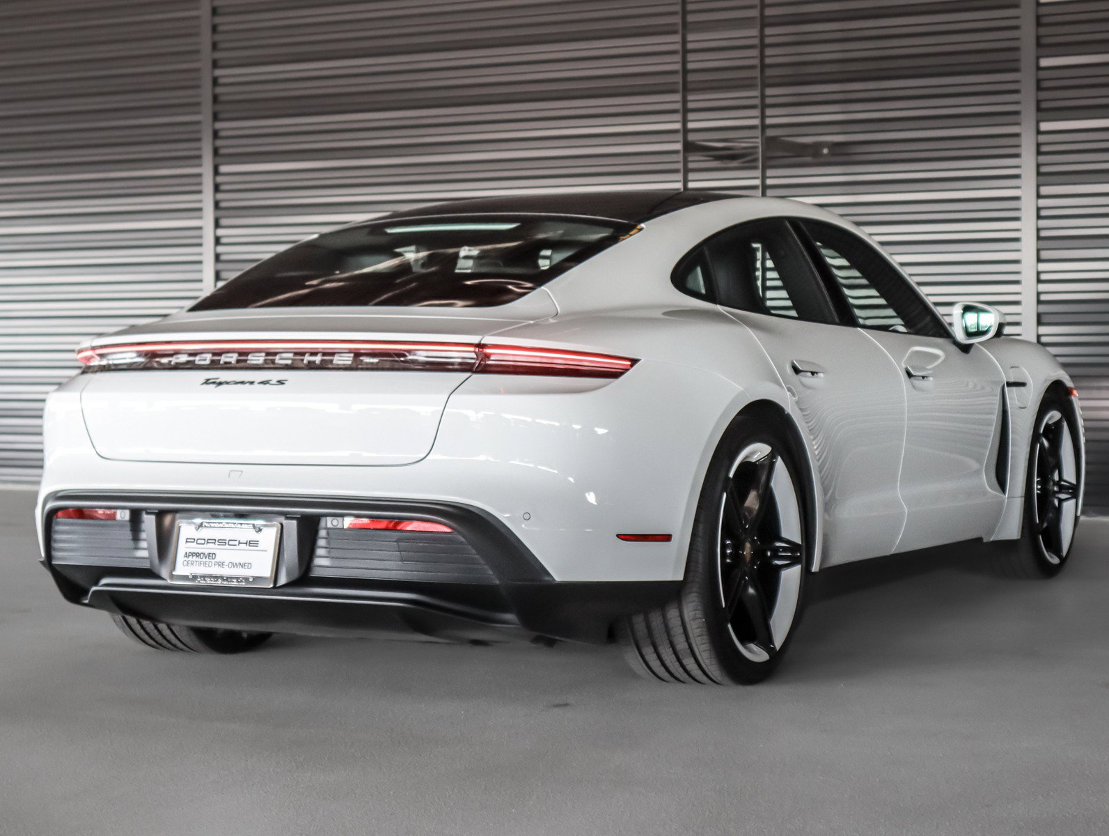 Used 2024 Porsche Taycan 4S image 10