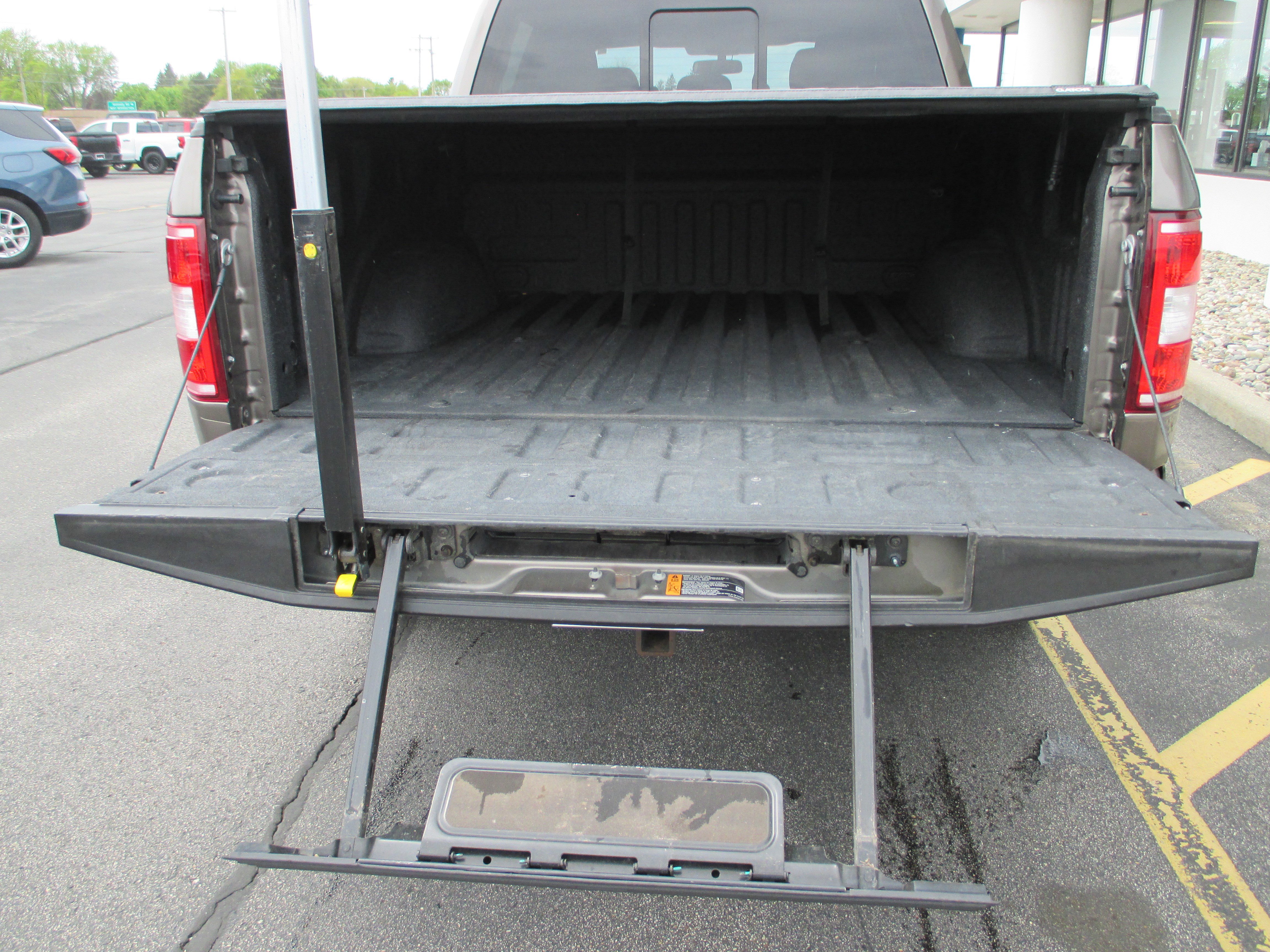 Used 2020 Ford F150 XLT w/ Equipment Group 302A Luxury AWD/4WD image 10