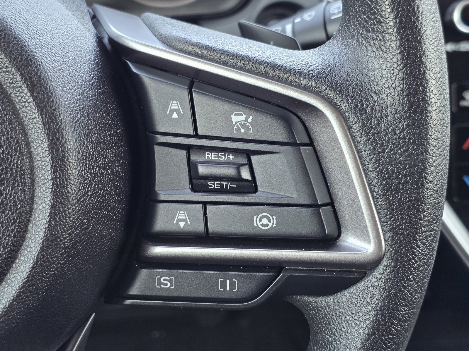 Used 2025 Subaru Impreza 2.0i Sport image 32