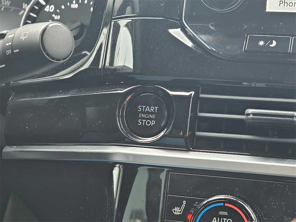 New 2025 Nissan Pathfinder SL image 25