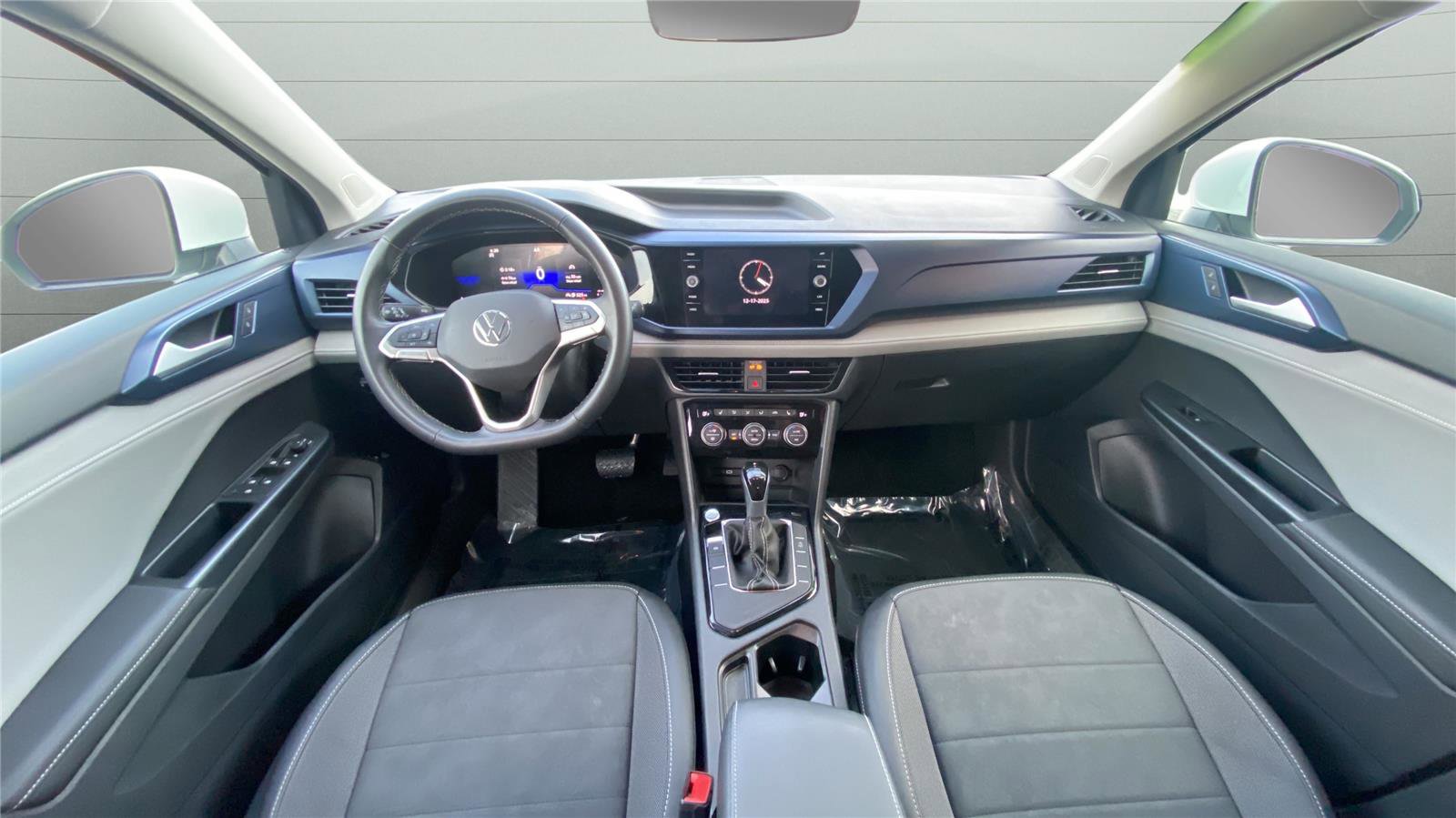 Used 2024 Volkswagen Taos SE image 13