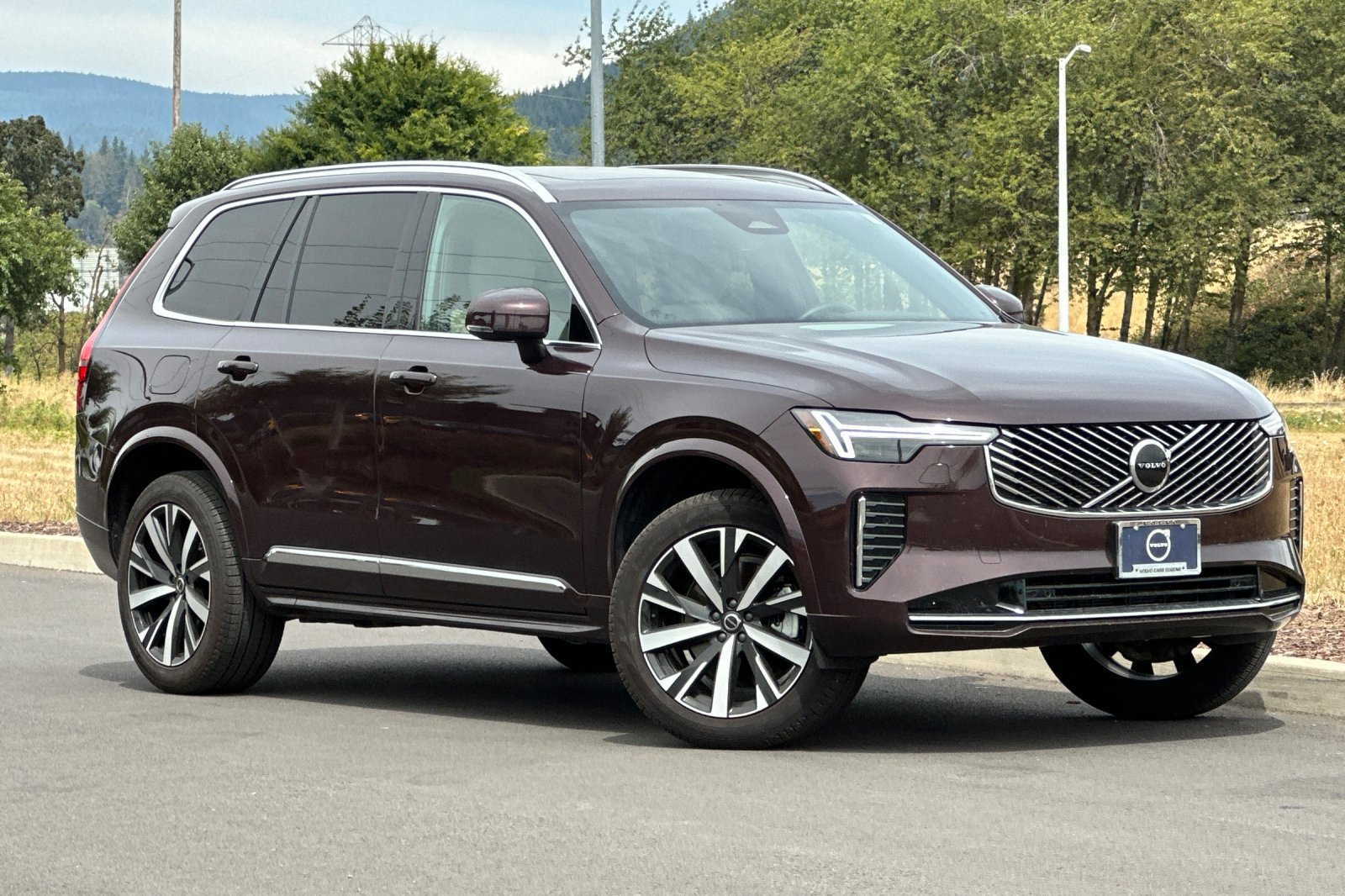 Used 2026 Volvo XC90 B5 Core w/ Protection Package AWD/4WD image 1