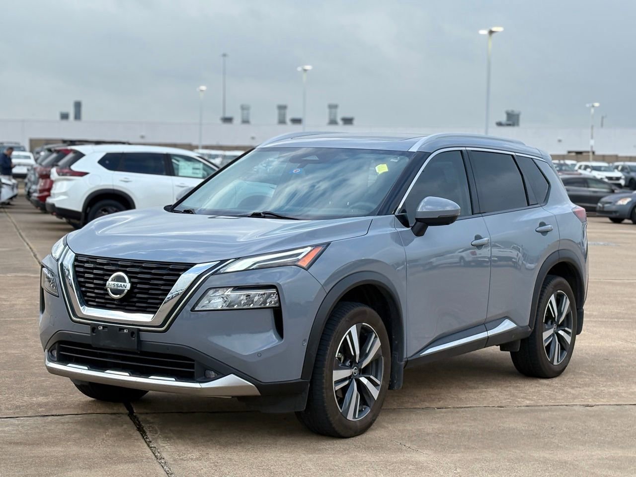 Certified 2021 Nissan Rogue Platinum AWD/4WD image 1