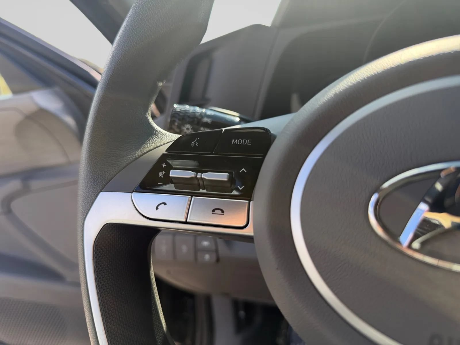 Used 2023 Hyundai Elantra SE w/ Preferred Accessory Package FWD image 22