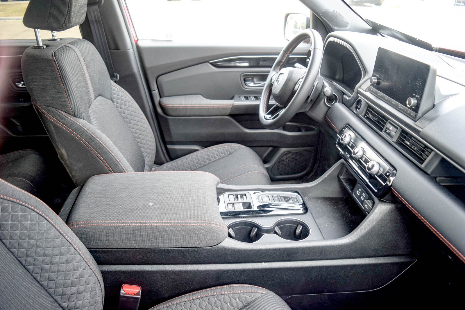 Certified 2025 Honda Pilot Sport image 19