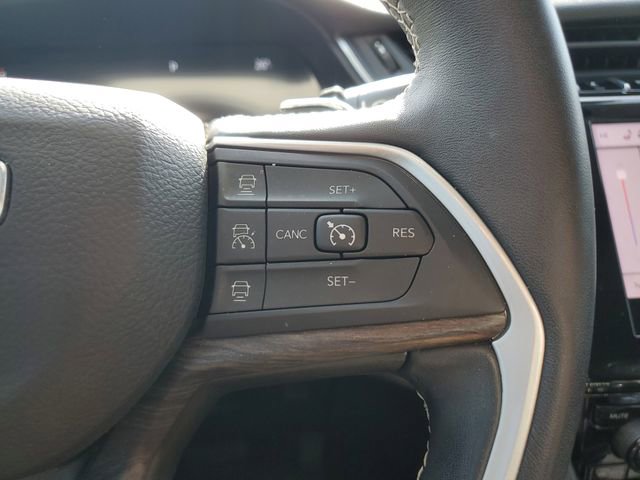 Certified 2022 Jeep Grand Cherokee Limited w/ Luxury Tech Group II image 29