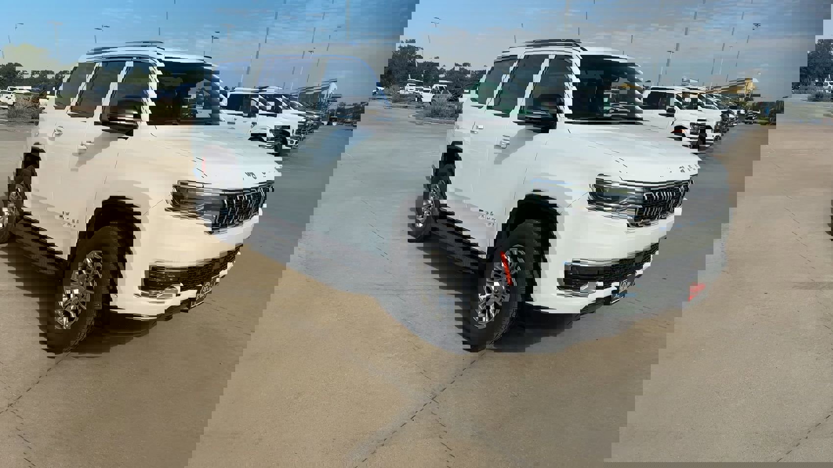 New 2024 Jeep Wagoneer 4WD w/ Convenience Group I image 3