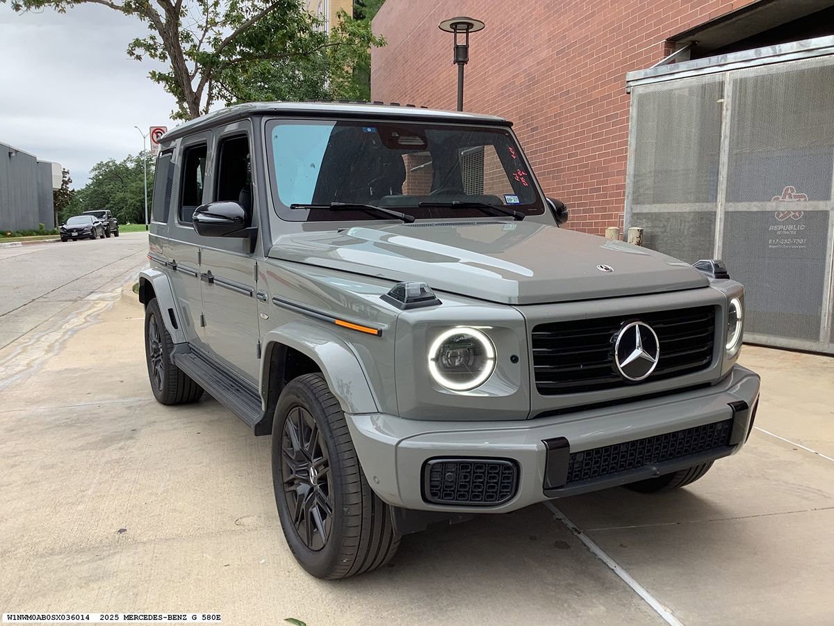 Used 2025 Mercedes-Benz G 580 w/ EQ Technology image 4