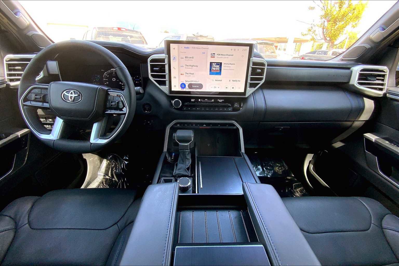 Used 2025 Toyota Sequoia Platinum image 15