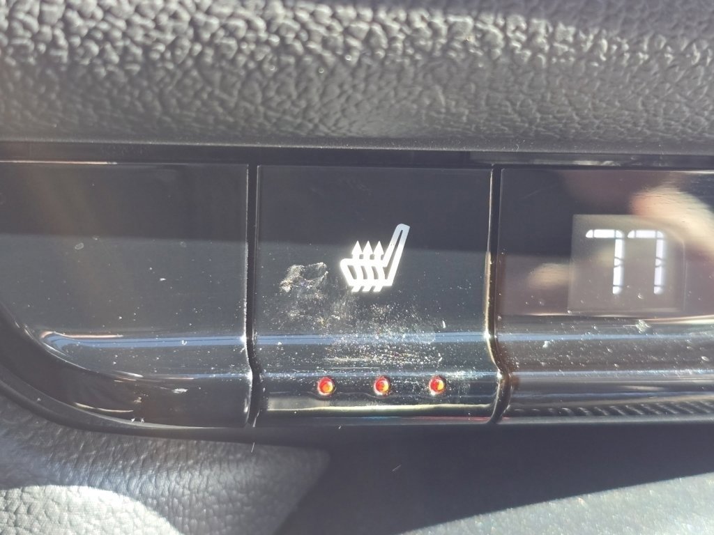 Used 2023 Chevrolet Blazer Premier w/ LPO, Cargo Package image 5