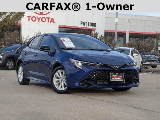 Used 2025 Toyota Corolla SE w/ SE Package image 2